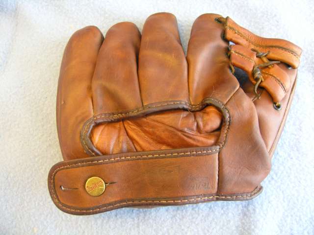 Terry Moore Wilson 645 Back Doug